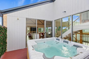 Bliss on the Bay - Upstairs and Games Room